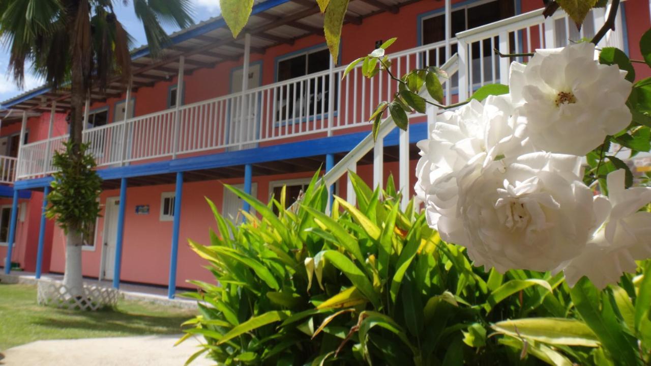 Hotel Posada Del Mar Fresh Water Bay Экстерьер фото